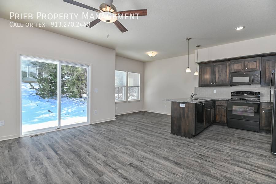 Townhouse for rent at 3245 N 103rd Place #BUILDING 32, Kansas City, KS 66109