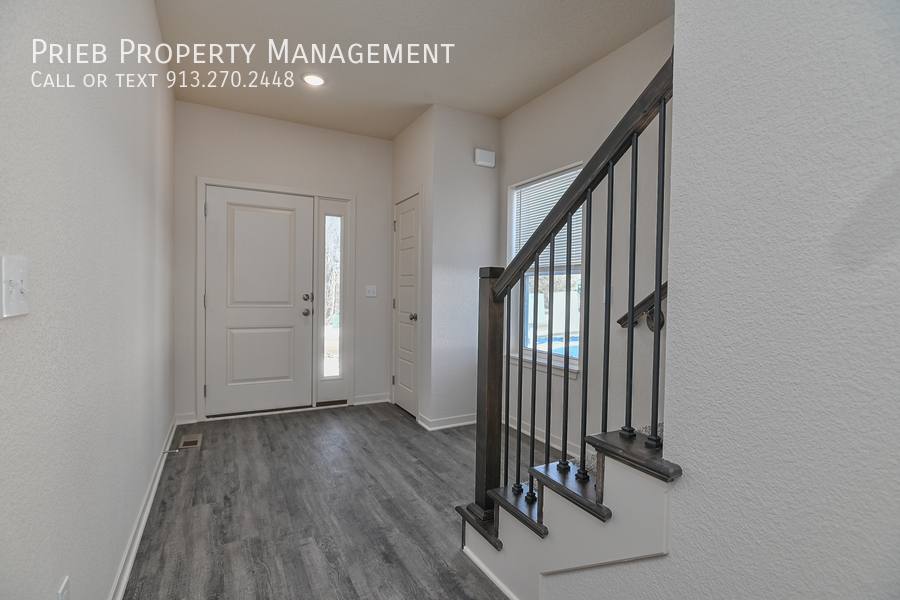 Townhouse for rent at 3245 N 103rd Place #BUILDING 32, Kansas City, KS 66109