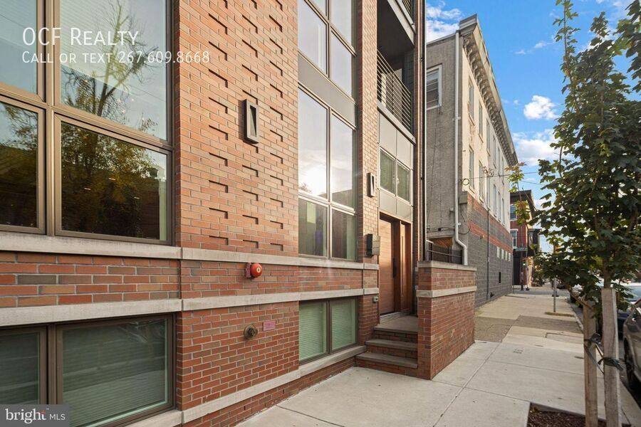Townhouse for rent at 815 S 20th St, Philadelphia, PA 19146