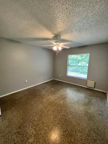 Apartment for rent at 1410 21st Ave E, Bradenton, FL 34208