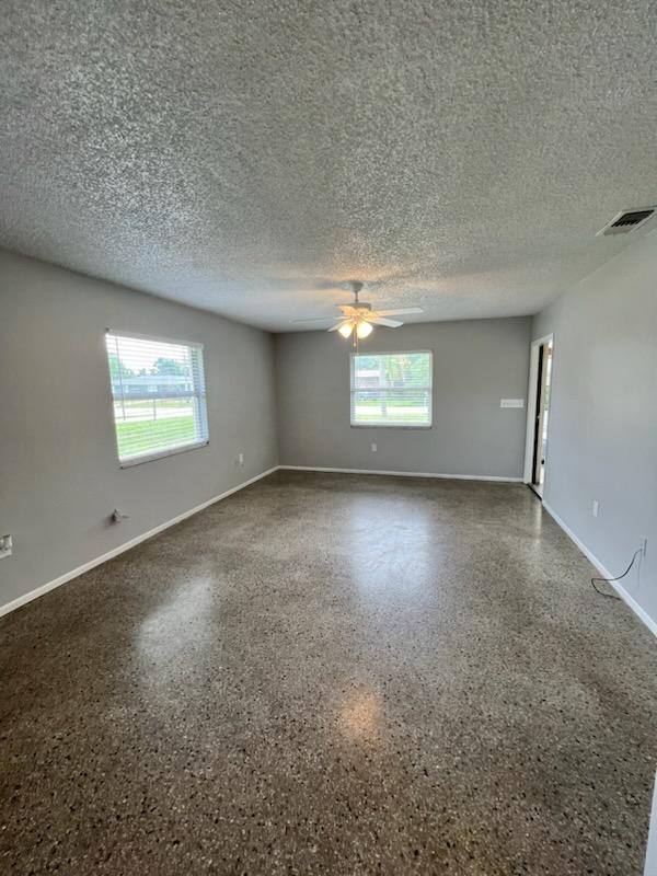 Apartment for rent at 1410 21st Ave E, Bradenton, FL 34208