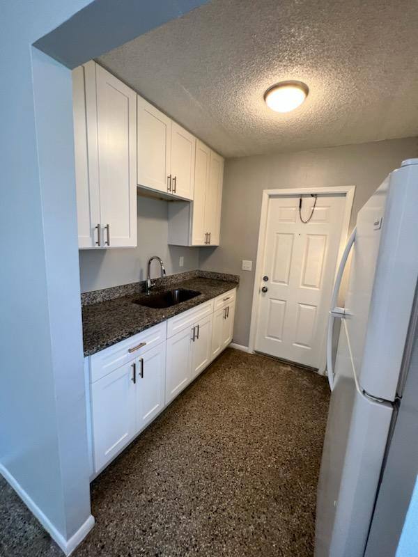 Apartment for rent at 1410 21st Ave E, Bradenton, FL 34208