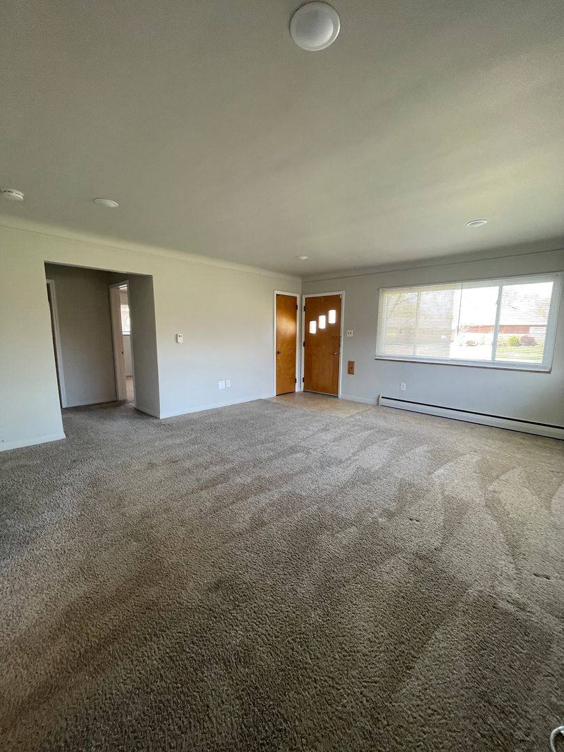 Apartment for rent at 3830 Devon Rd #1, Royal Oak, MI 48073