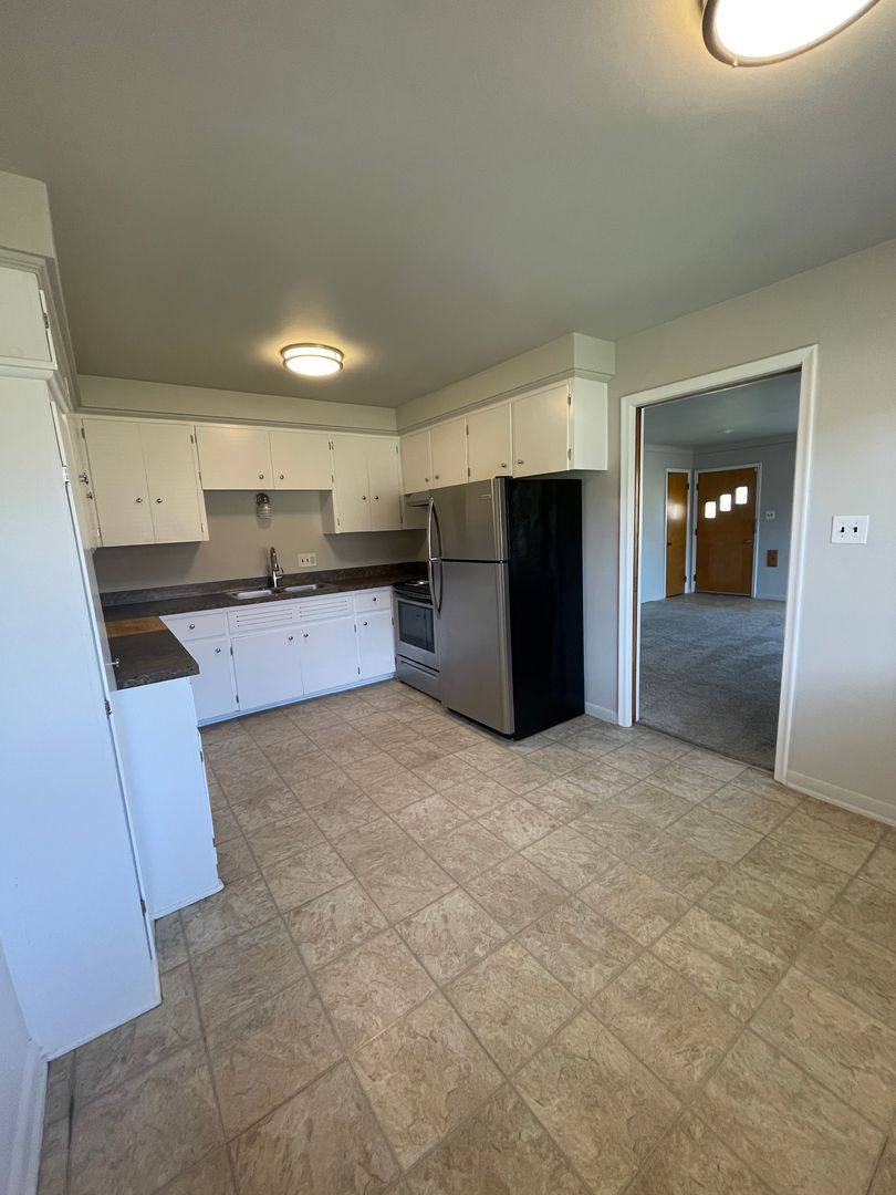Apartment for rent at 3830 Devon Rd #1, Royal Oak, MI 48073