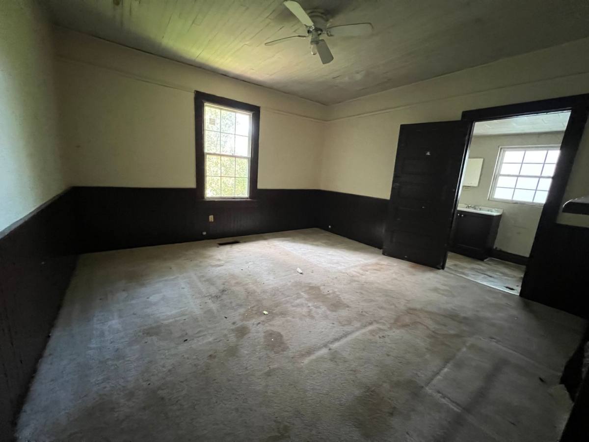 House for rent at 125 Arnold St, Grantville, GA 30220
