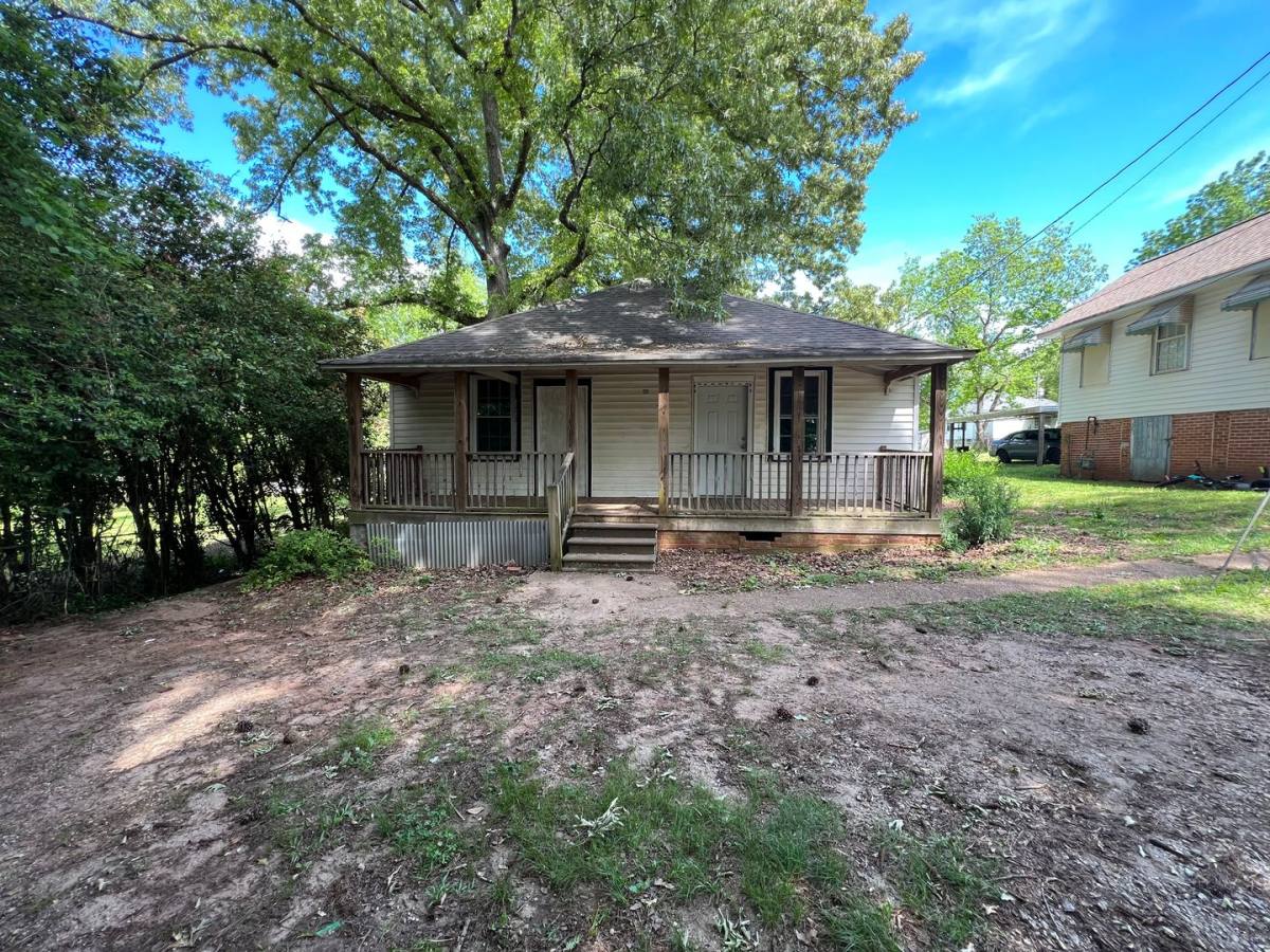 House for rent at 125 Arnold St, Grantville, GA 30220