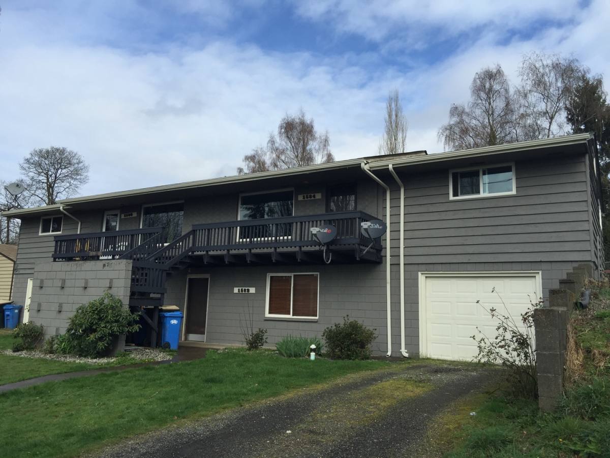 Apartment for rent at 1580-1584 SW Thomsen Ave, Chehalis, WA 98532