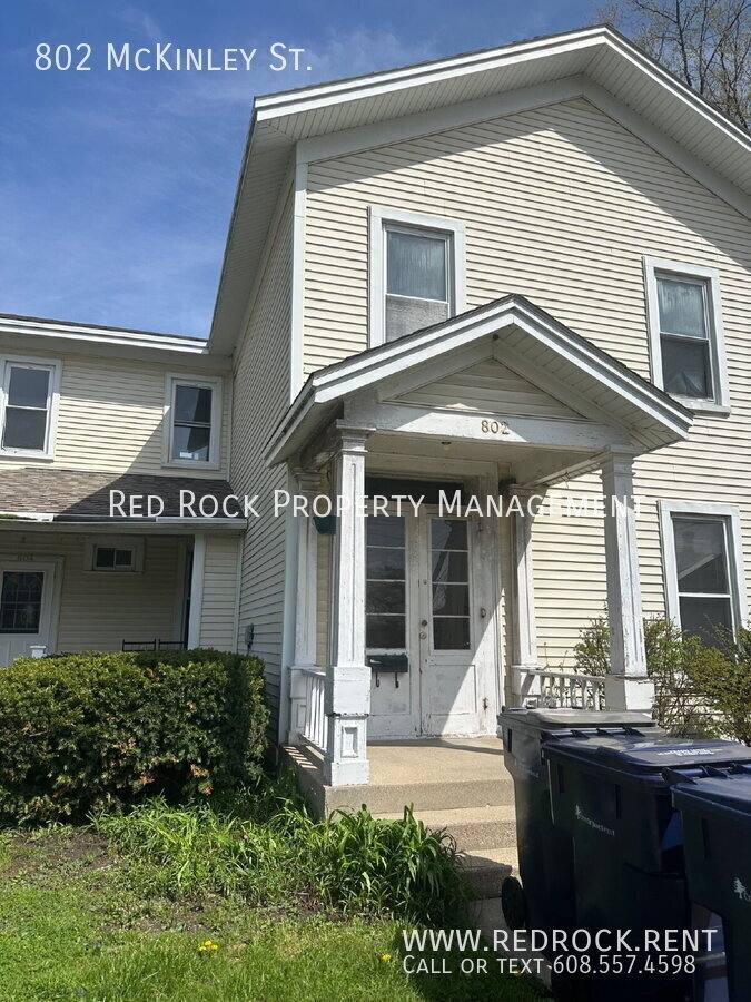 Apartment for rent at 802 McKinley St, Janesville, WI 53548