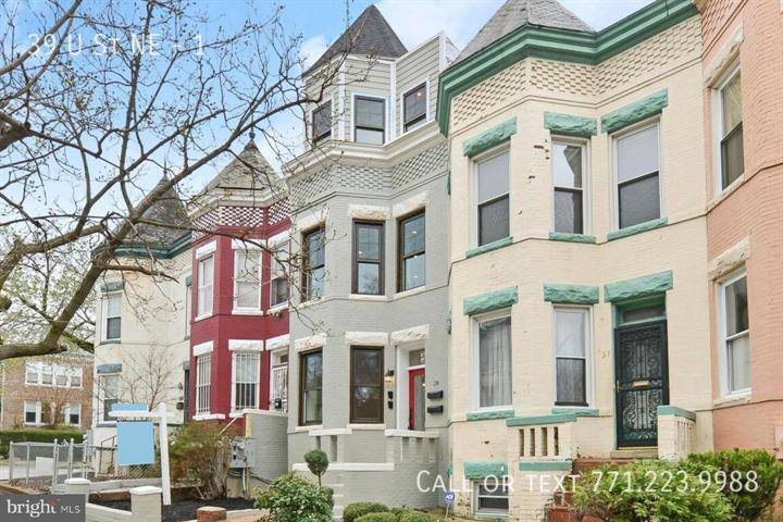 Townhouse for rent at 39 U St NE #1, Washington, DC 20002
