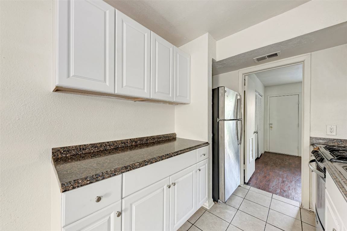 Apartment for rent at 1010 W 23rd St #5, Austin, TX 78705