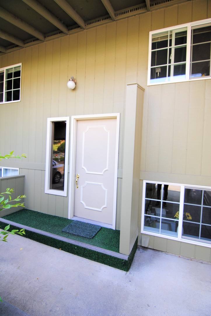 Apartment for rent at 939 N Baker Ave, East Wenatchee, WA 98802