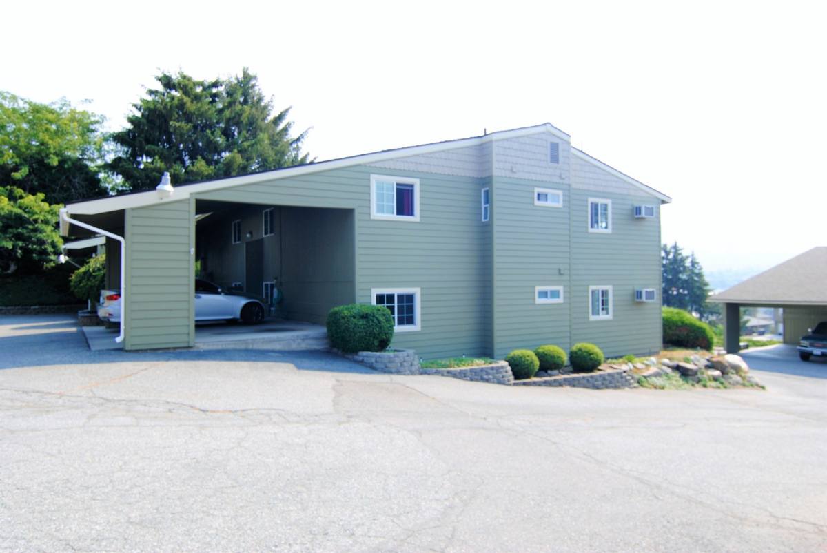 Apartment for rent at 939 N Baker Ave, East Wenatchee, WA 98802