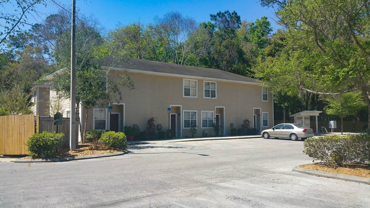 Condo for rent at 1710 NW 7th St, Gainesville, FL 32609