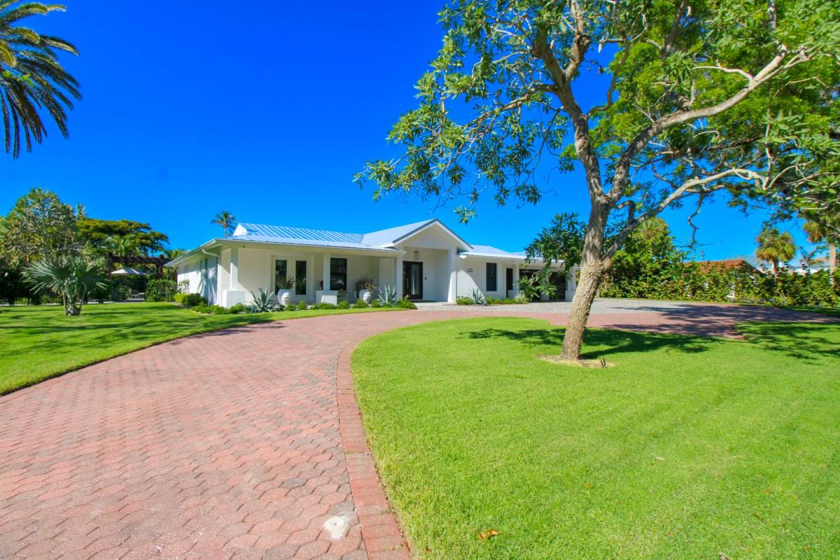 House for rent at 1555 Crayton Rd, Naples, FL 34102