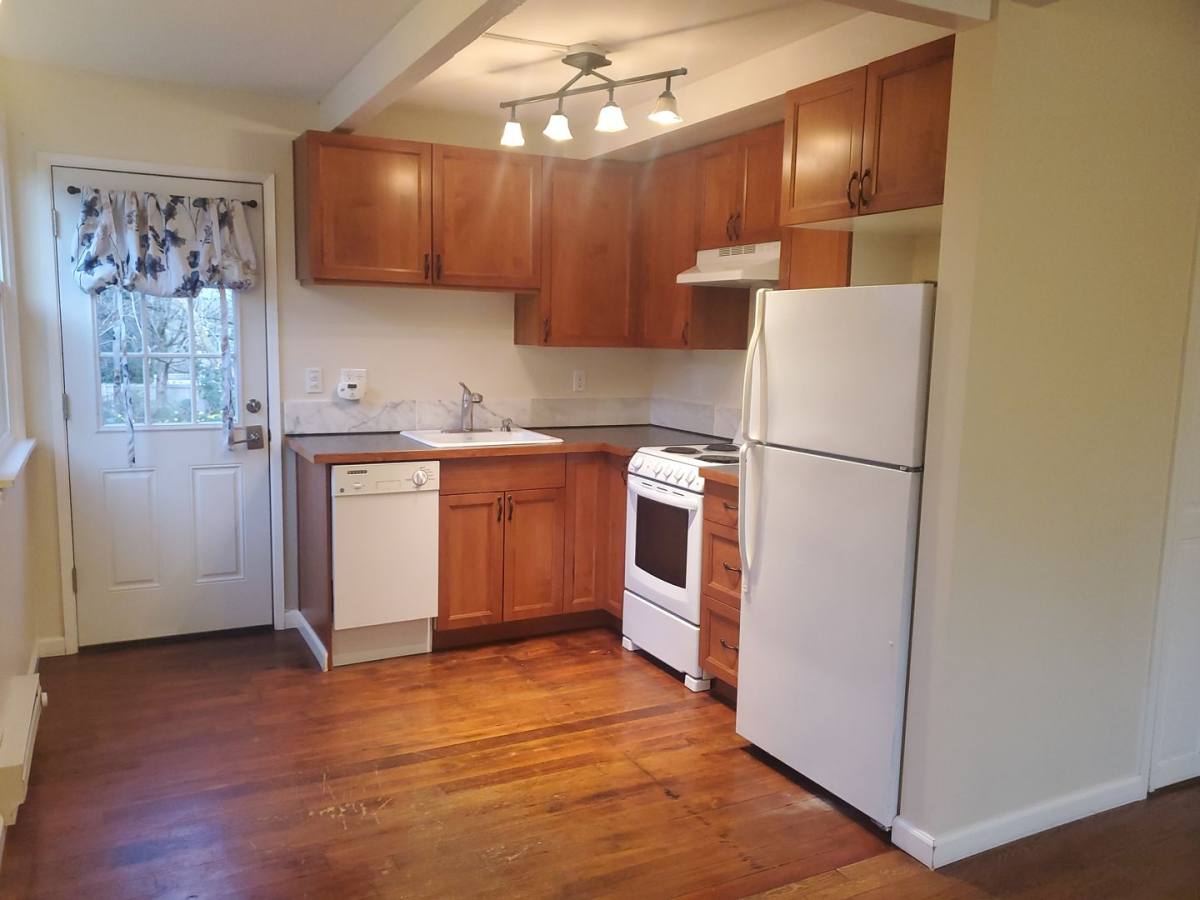 Apartment for rent at 6416 58th Ave NE, Seattle, WA 98115
