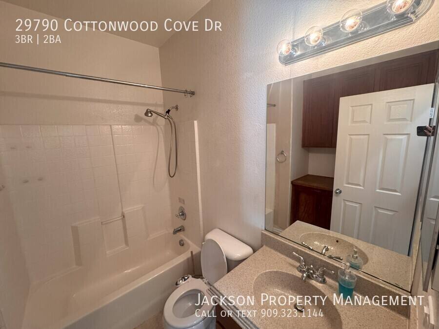 House for rent at 29790 Cottonwood Cove Dr, Menifee, CA 92584