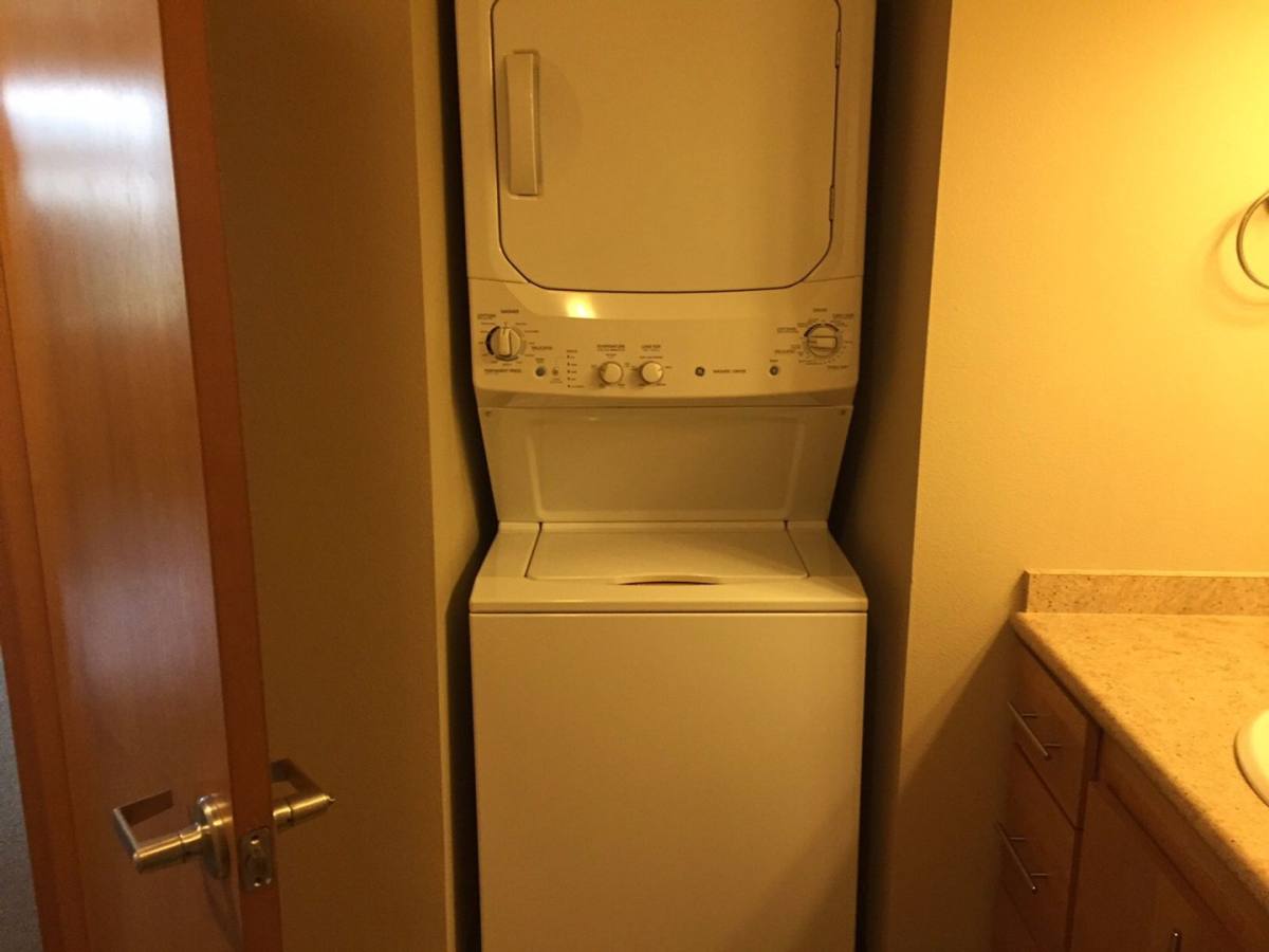 Apartment for rent at 2926 SW 4th Ave, Portland, OR 97201