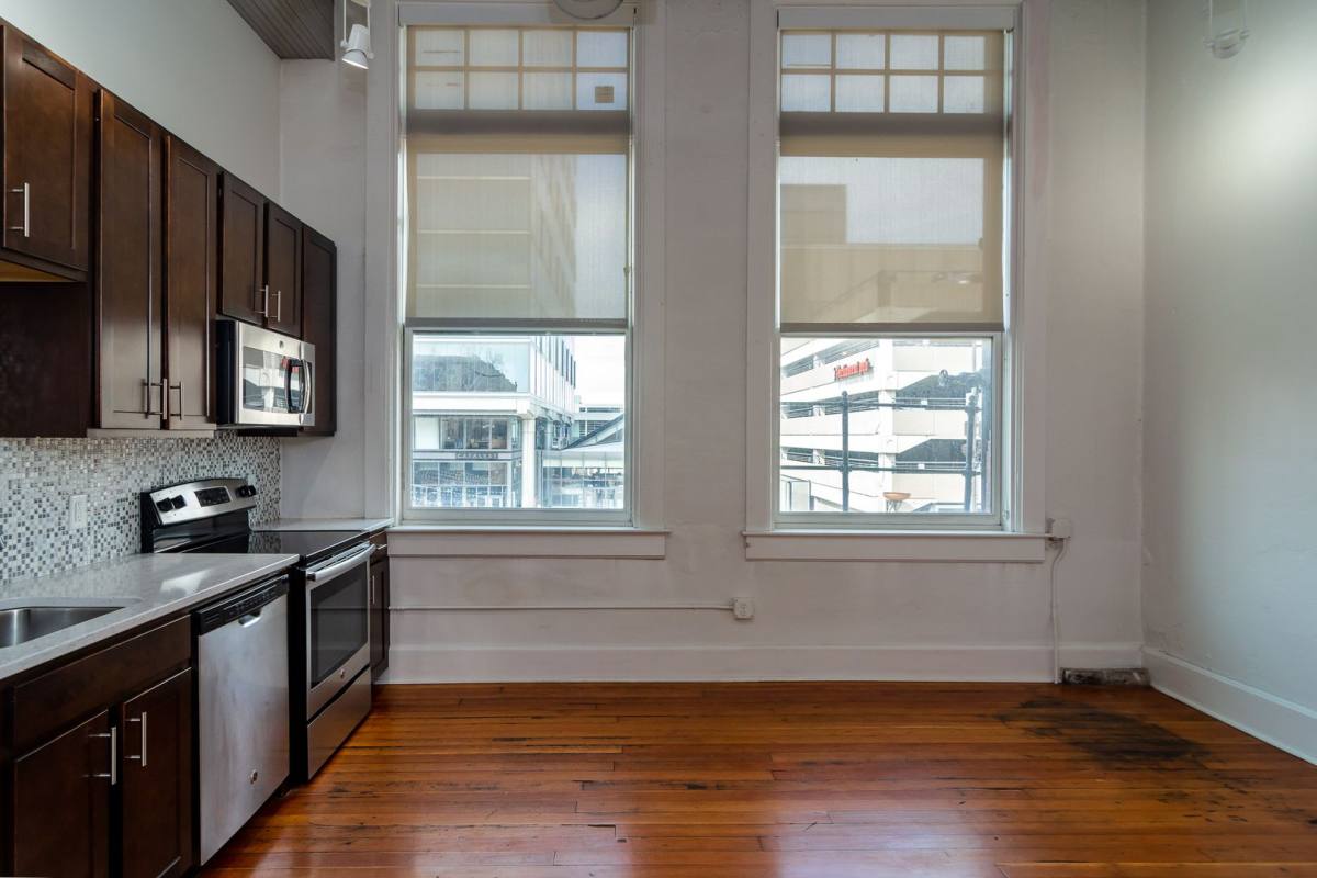 Apartment for rent at 1213 Harney St, Omaha, NE 68102