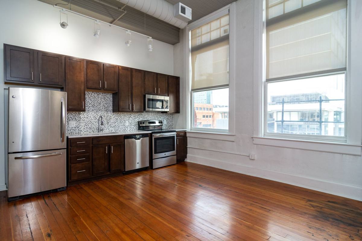 Apartment for rent at 1213 Harney St, Omaha, NE 68102