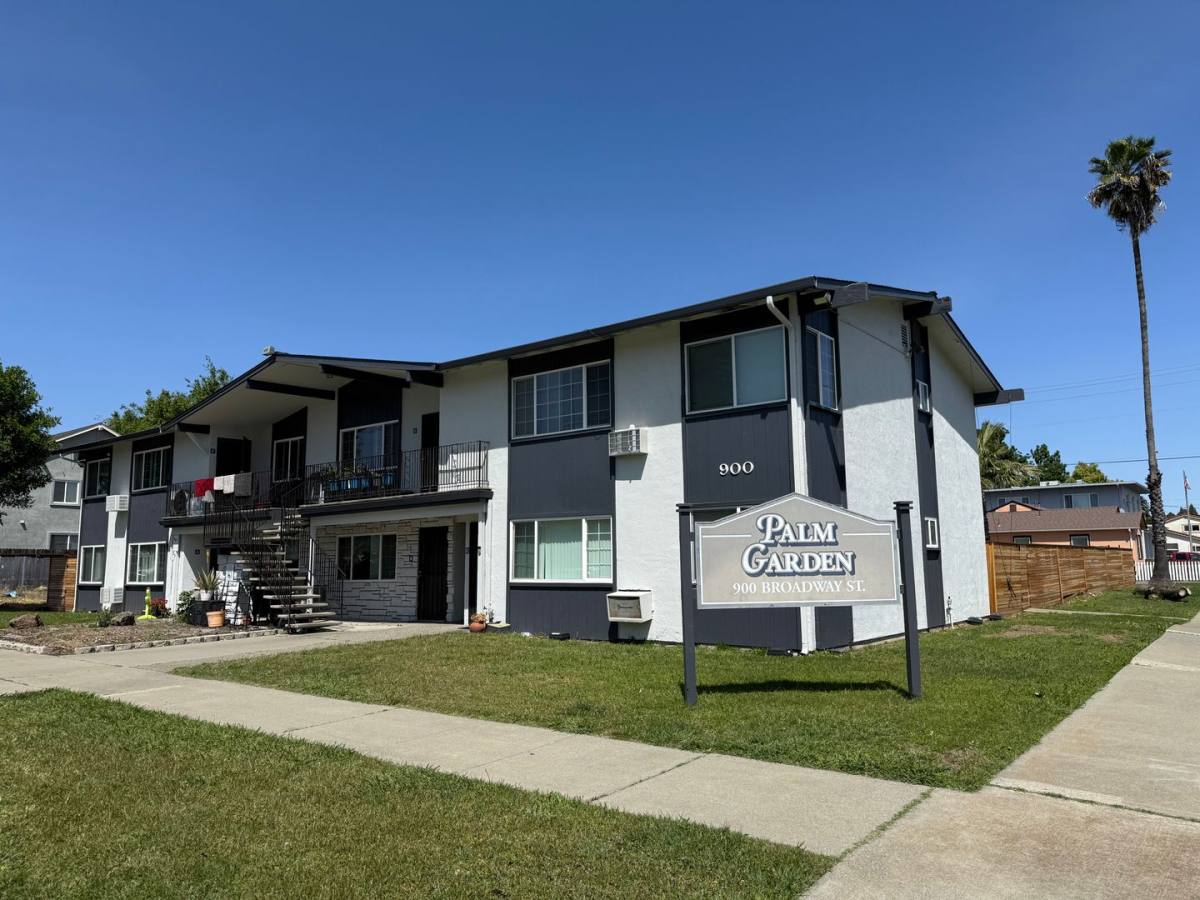 Apartment for rent at 900 Broadway St, Fairfield, CA 94533