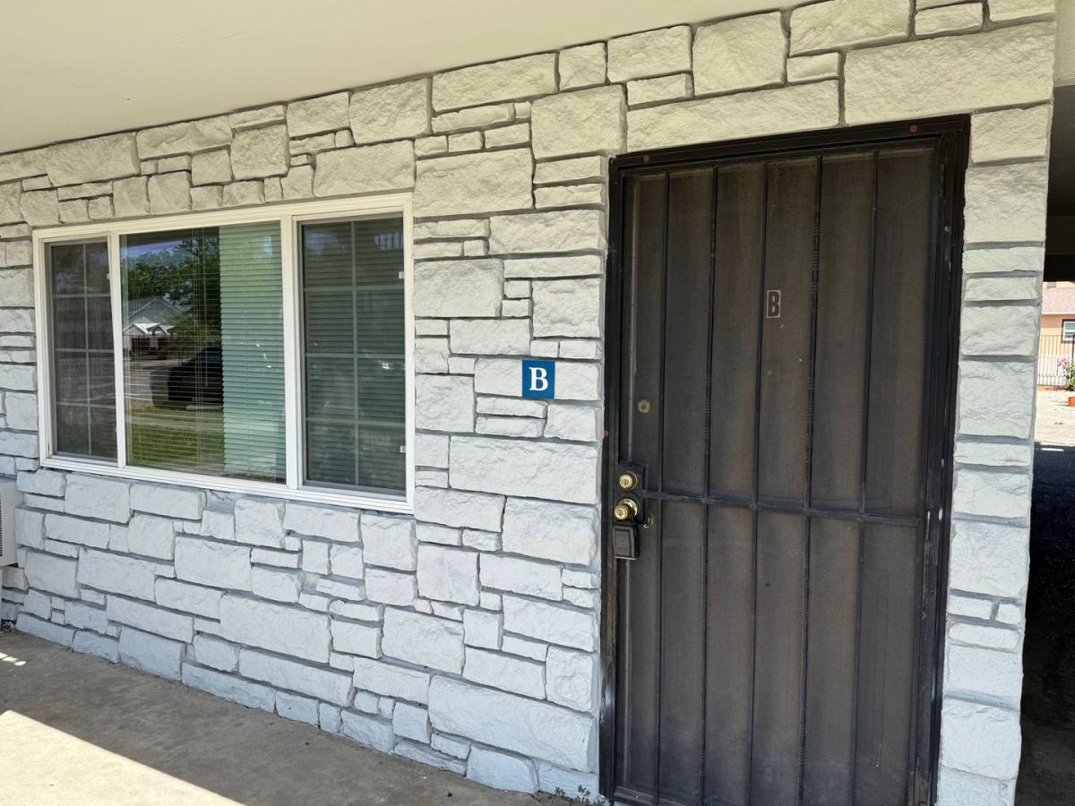 Apartment for rent at 900 Broadway St, Fairfield, CA 94533