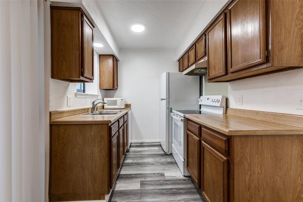 Condo for rent at 2111 E Belt Line Rd #2111168B, Richardson, TX 75081