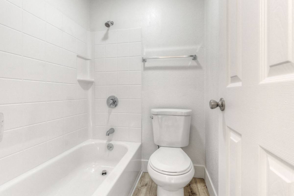 Apartment for rent at 1400 Fulton Ave, Sacramento, CA 95825