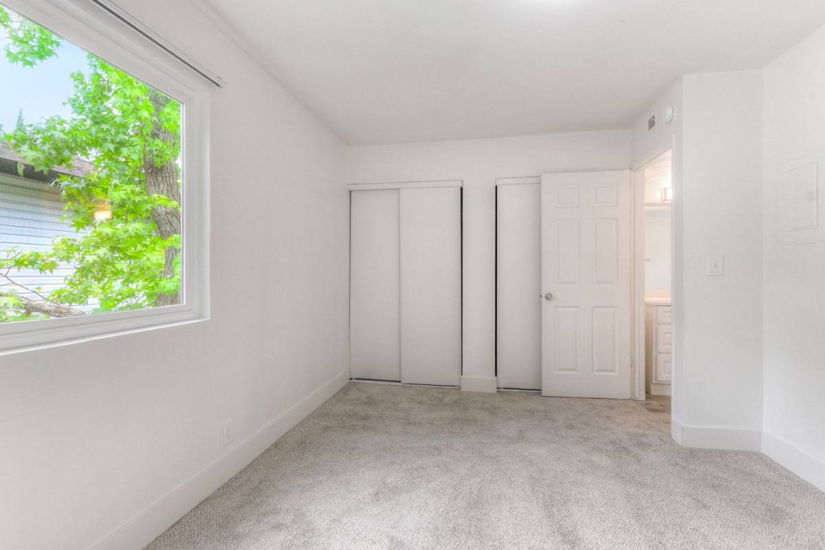 Apartment for rent at 1400 Fulton Ave, Sacramento, CA 95825