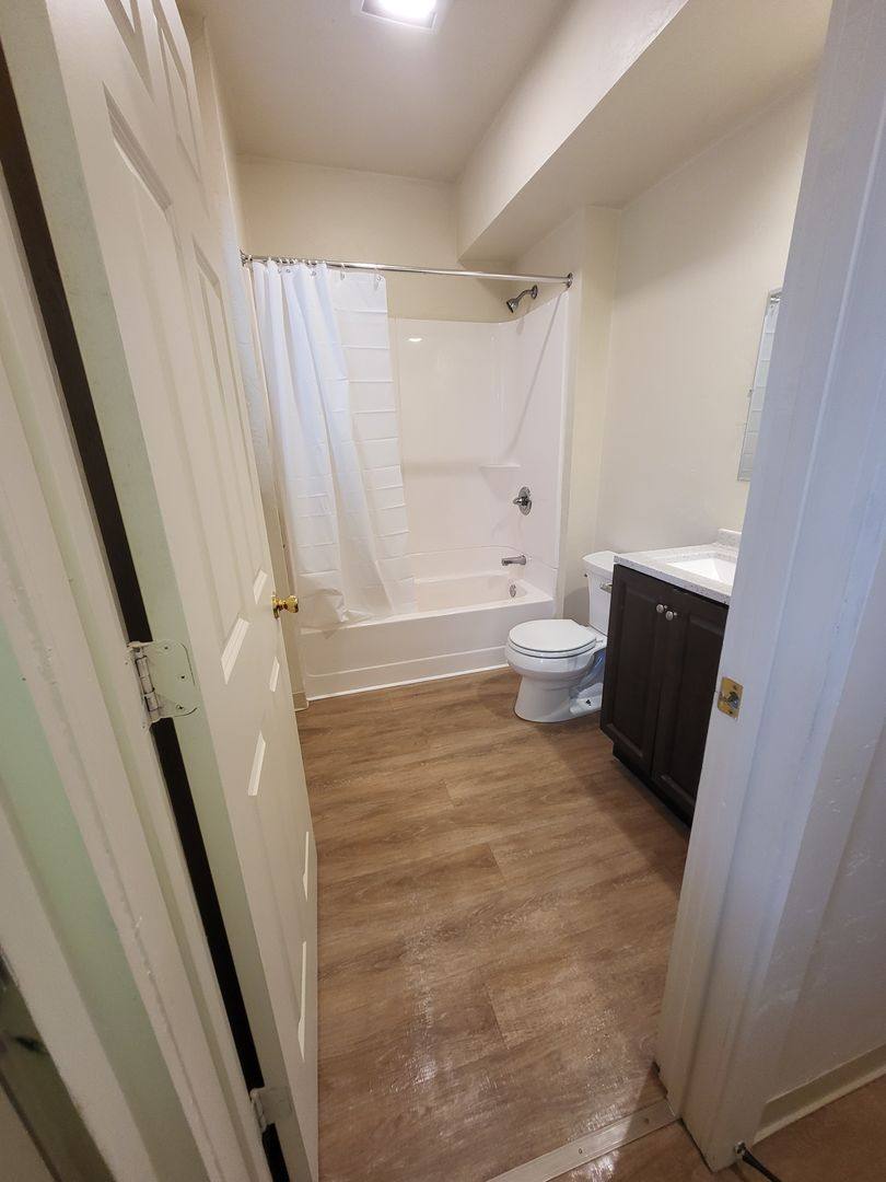 Apartment for rent at 225 N Ashland, Green Bay, WI 54303