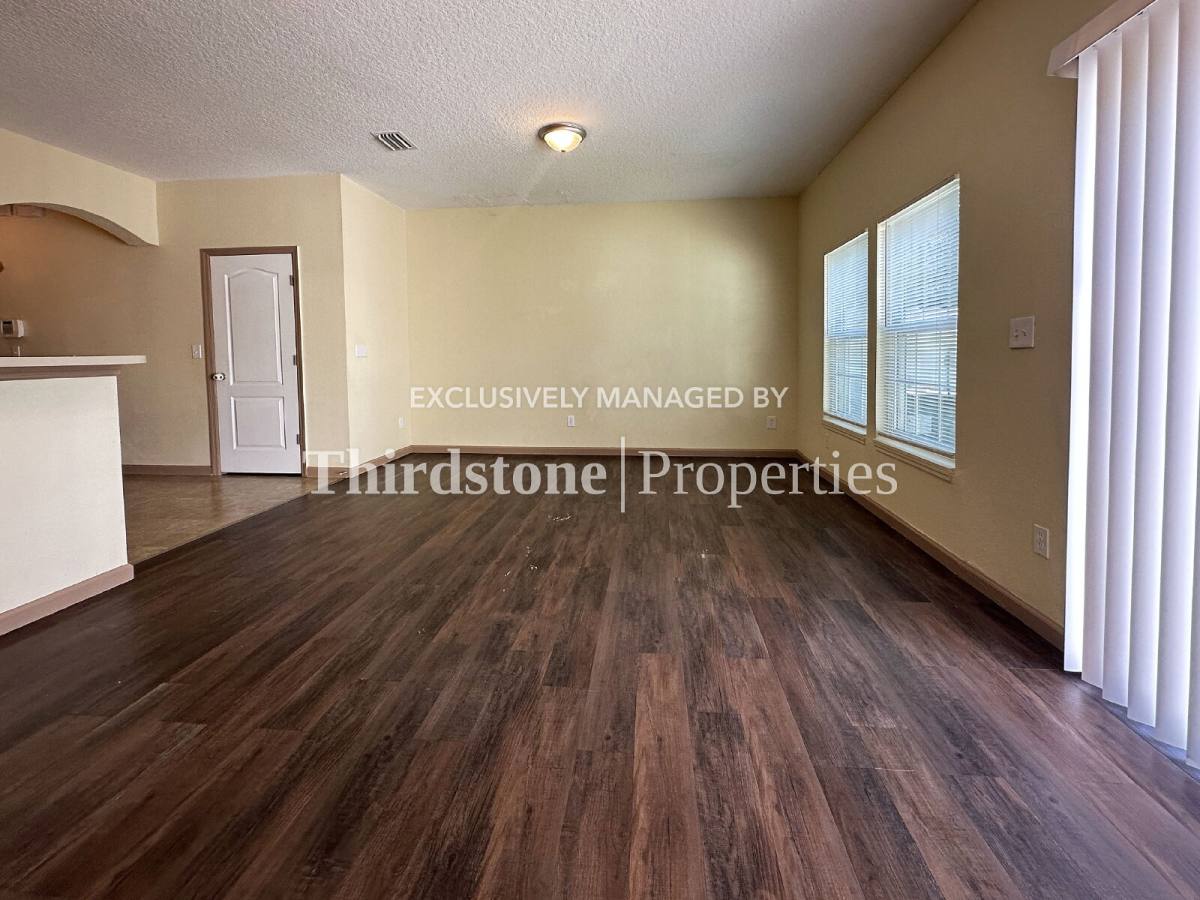 Townhouse for rent at 1660 Biscayne Bay Circle, Jacksonville, FL 32218