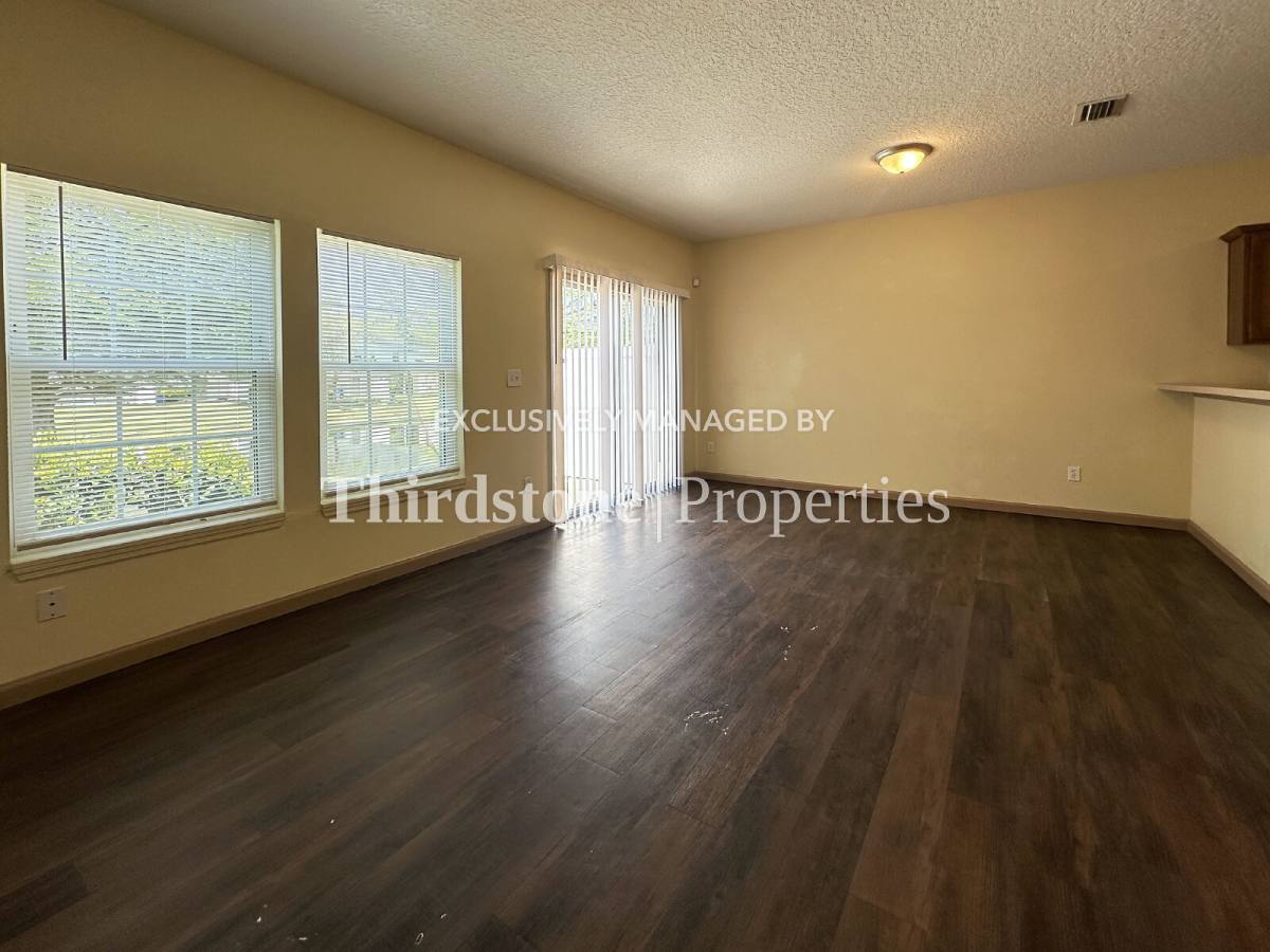 Townhouse for rent at 1660 Biscayne Bay Circle, Jacksonville, FL 32218