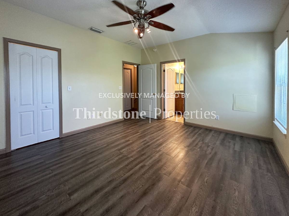 Townhouse for rent at 1660 Biscayne Bay Circle, Jacksonville, FL 32218