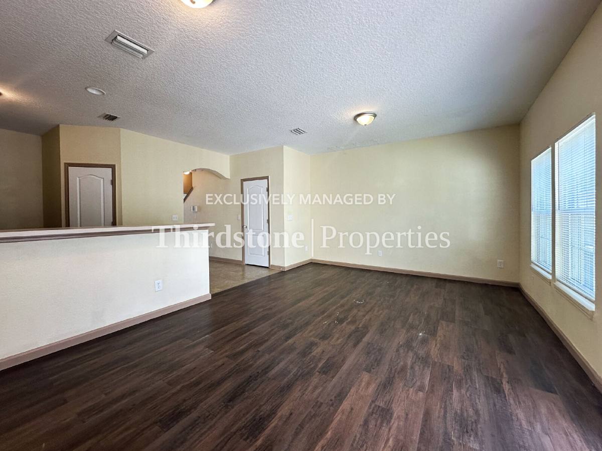 Townhouse for rent at 1660 Biscayne Bay Circle, Jacksonville, FL 32218