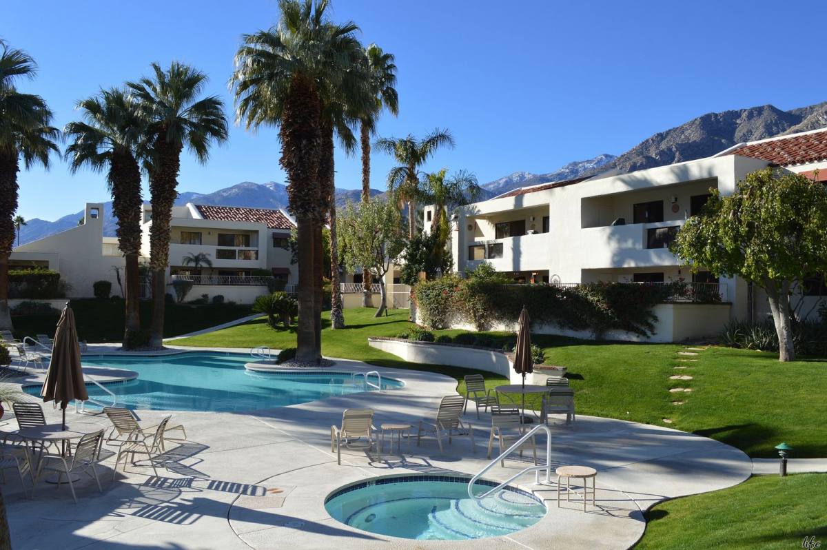 Condo for rent at 255 E Avenida Granada, Palm Springs, CA 92264