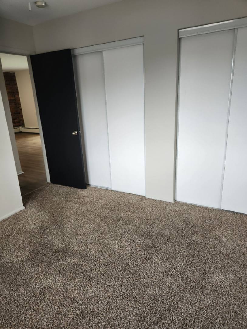 Apartment for rent at 1923 Crooks Rd #18, Royal Oak, MI 48073