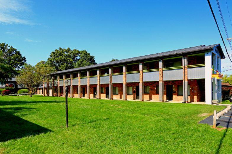 Apartment for rent at 1923 Crooks Rd #18, Royal Oak, MI 48073