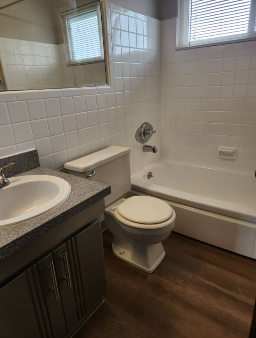 Apartment for rent at 1923 Crooks Rd #18, Royal Oak, MI 48073