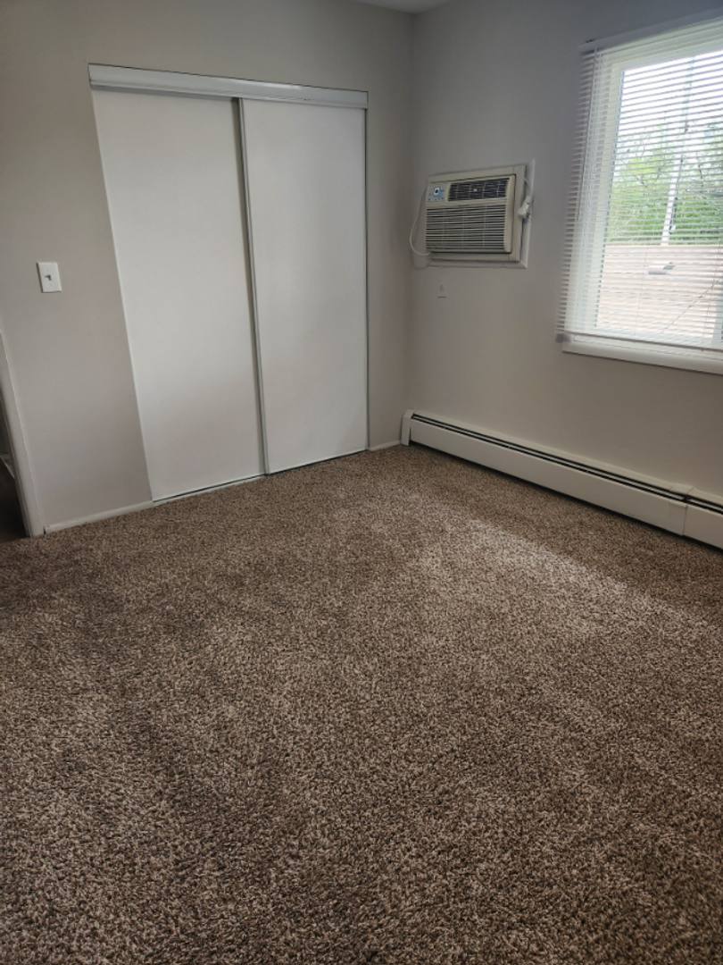 Apartment for rent at 1923 Crooks Rd #18, Royal Oak, MI 48073