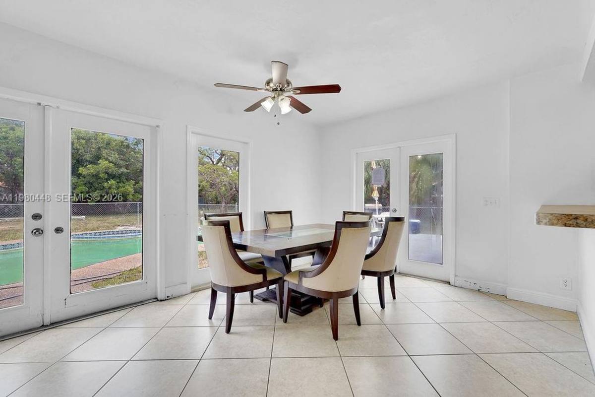 House for rent at 2417 Pierce St, Hollywood, FL 33020