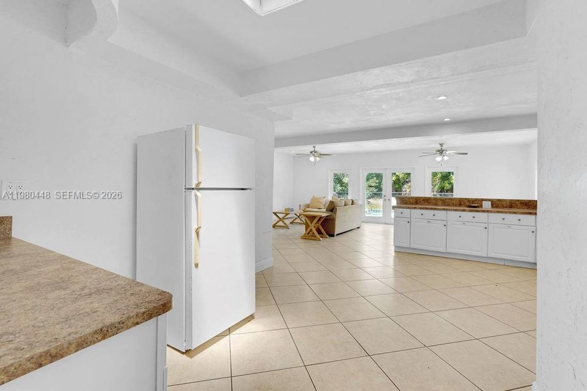 House for rent at 2417 Pierce St, Hollywood, FL 33020