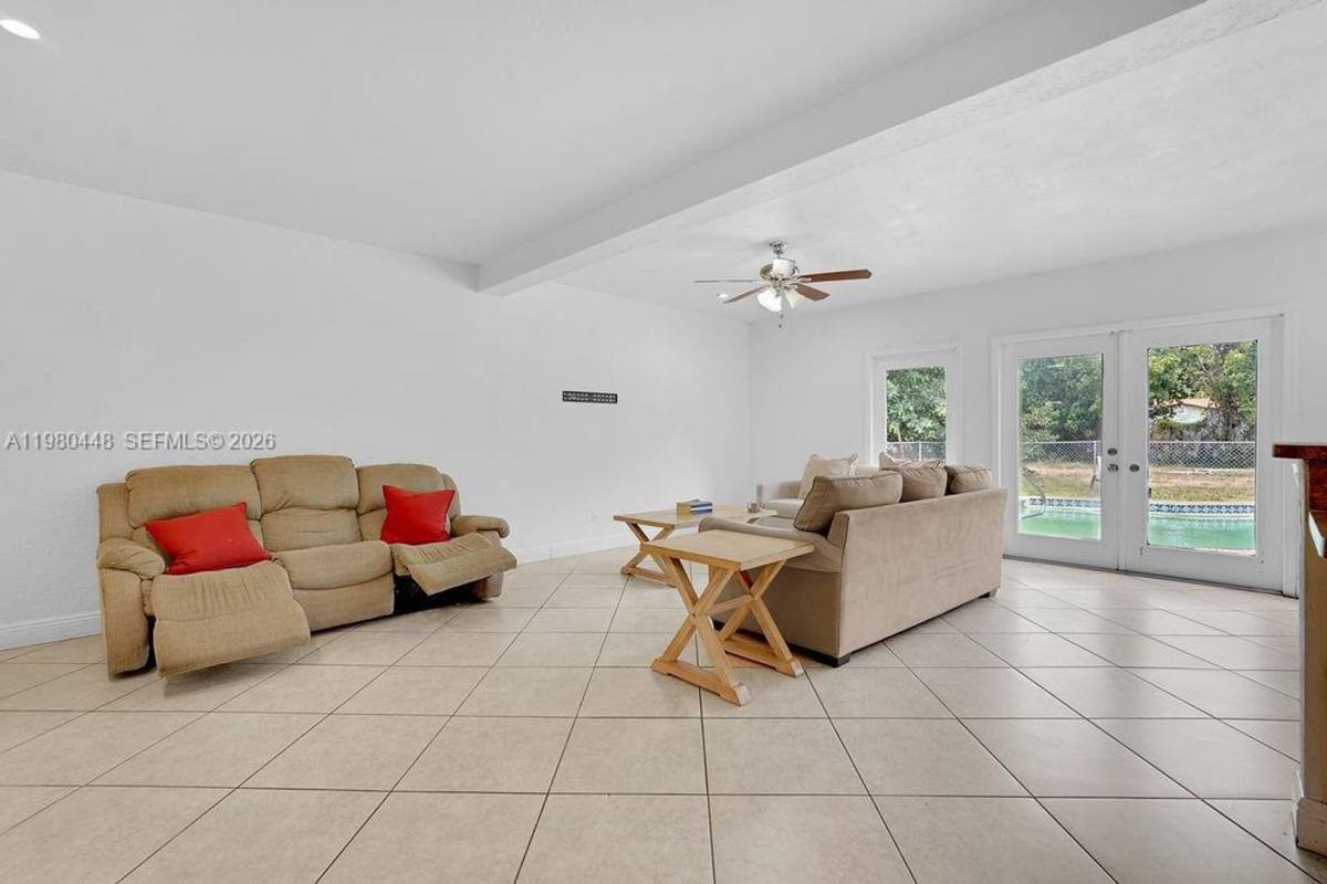 House for rent at 2417 Pierce St, Hollywood, FL 33020