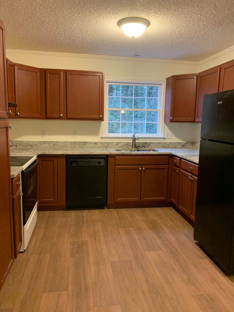 House for rent at 200 Rollingwood Dr, Athens, GA 30605