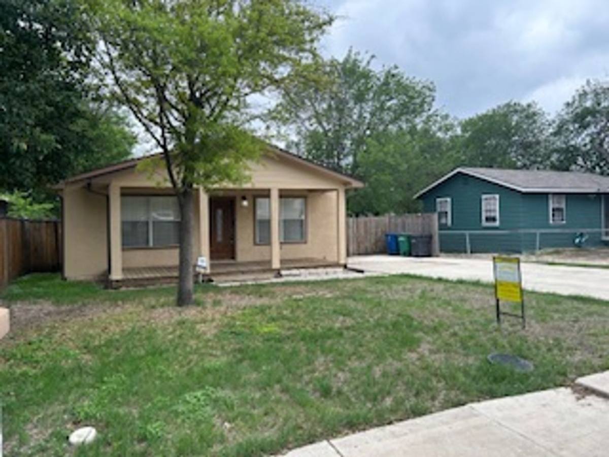 House for rent at 4930 Bluff St, San Antonio, TX 78231