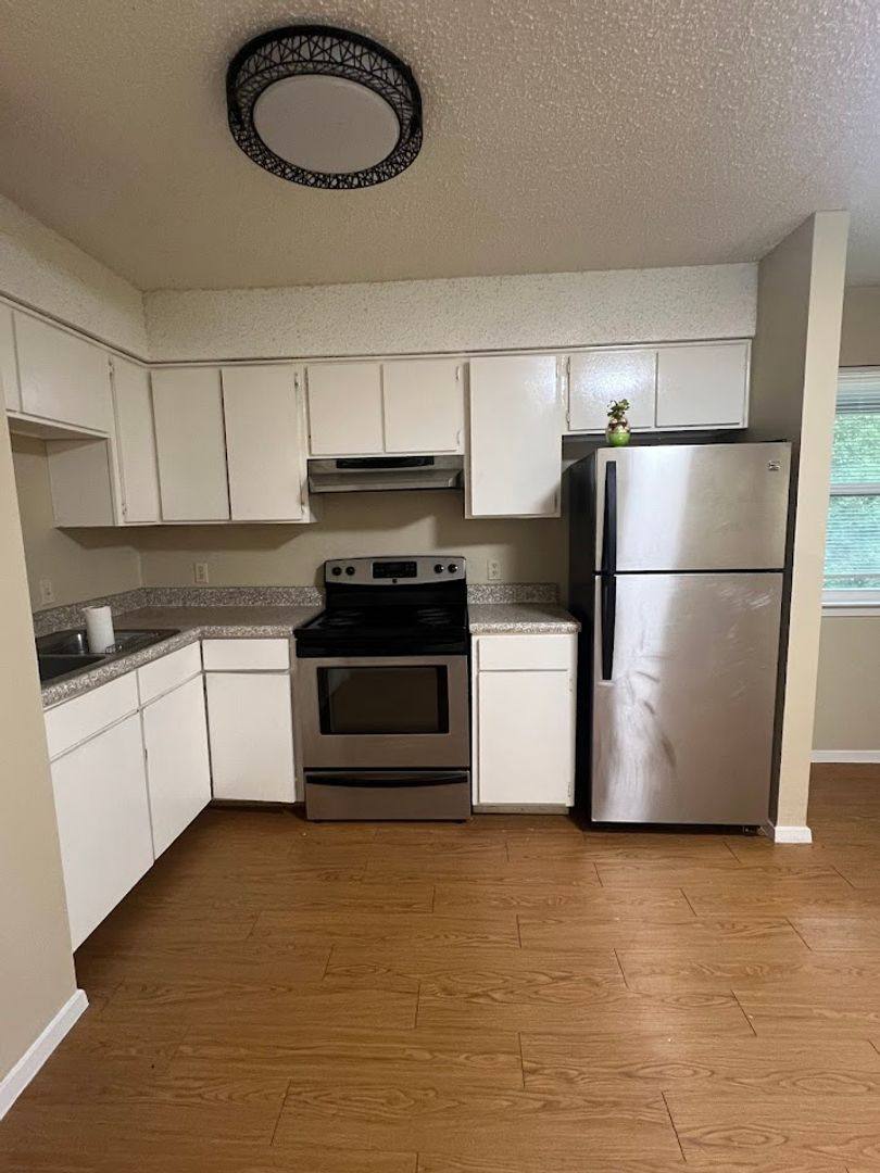 Apartment for rent at 202 E 32nd St #3, Austin, TX 78703