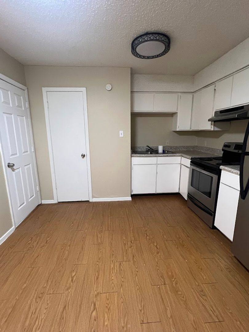 Apartment for rent at 202 E 32nd St #3, Austin, TX 78703