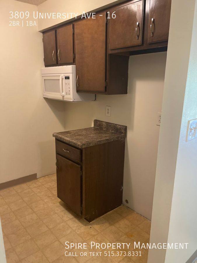 Apartment for rent at 3809 University Ave #16, Des Moines, IA 50311