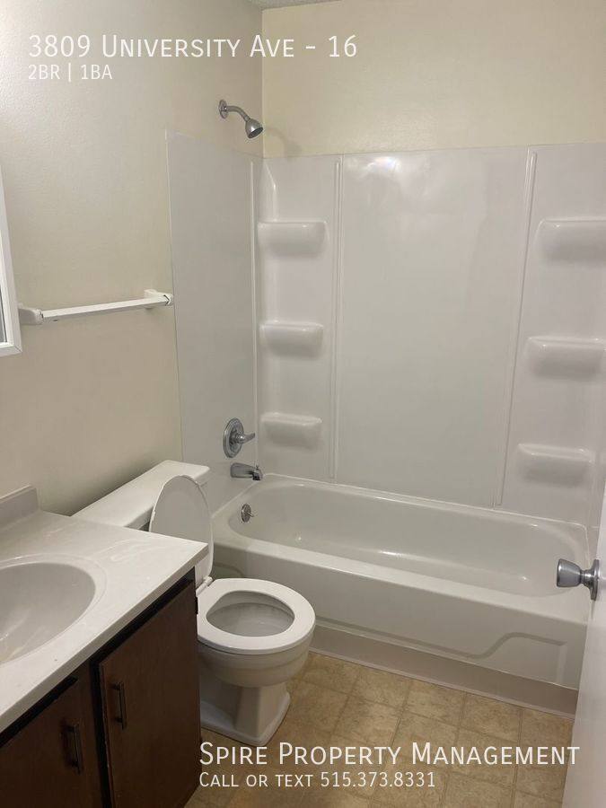 Apartment for rent at 3809 University Ave #16, Des Moines, IA 50311