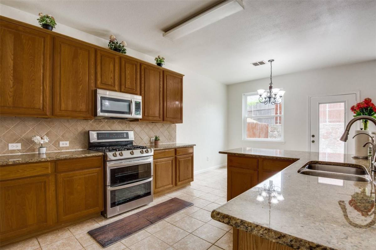 House for rent at 9720 Kingsmill Dr, Plano, TX 75025