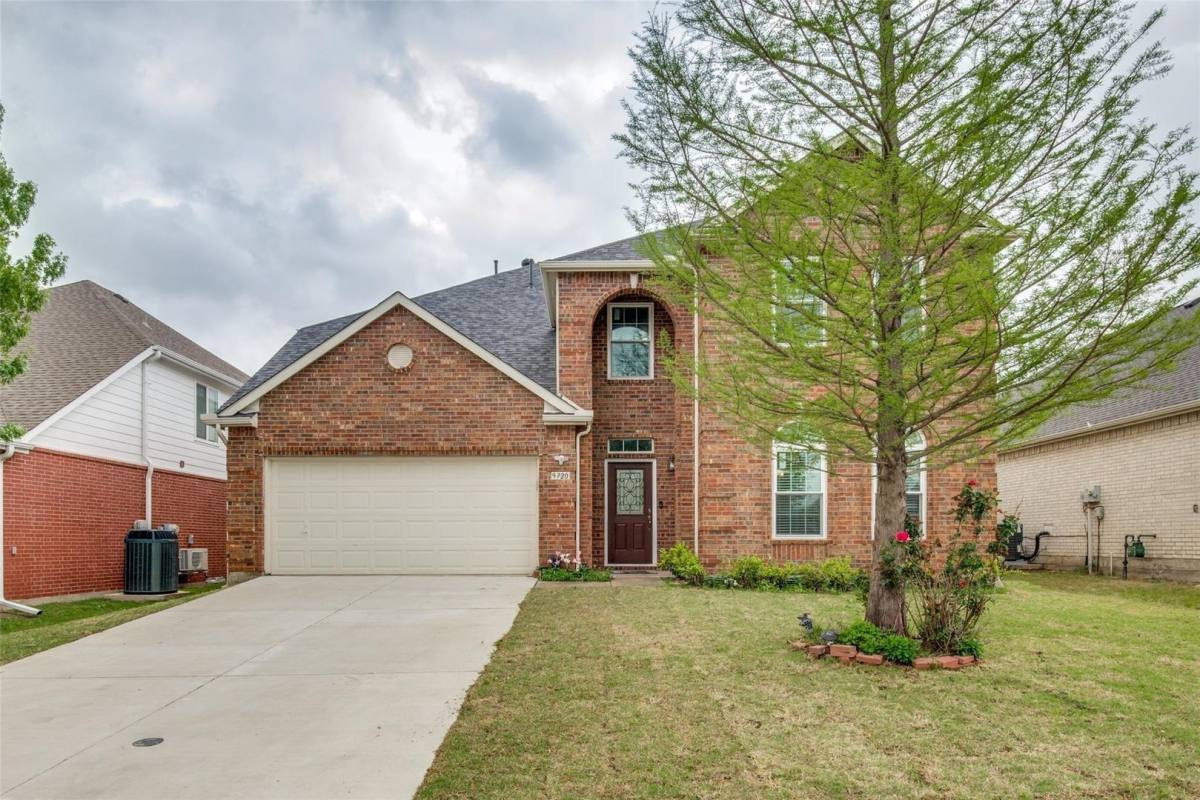 House for rent at 9720 Kingsmill Dr, Plano, TX 75025