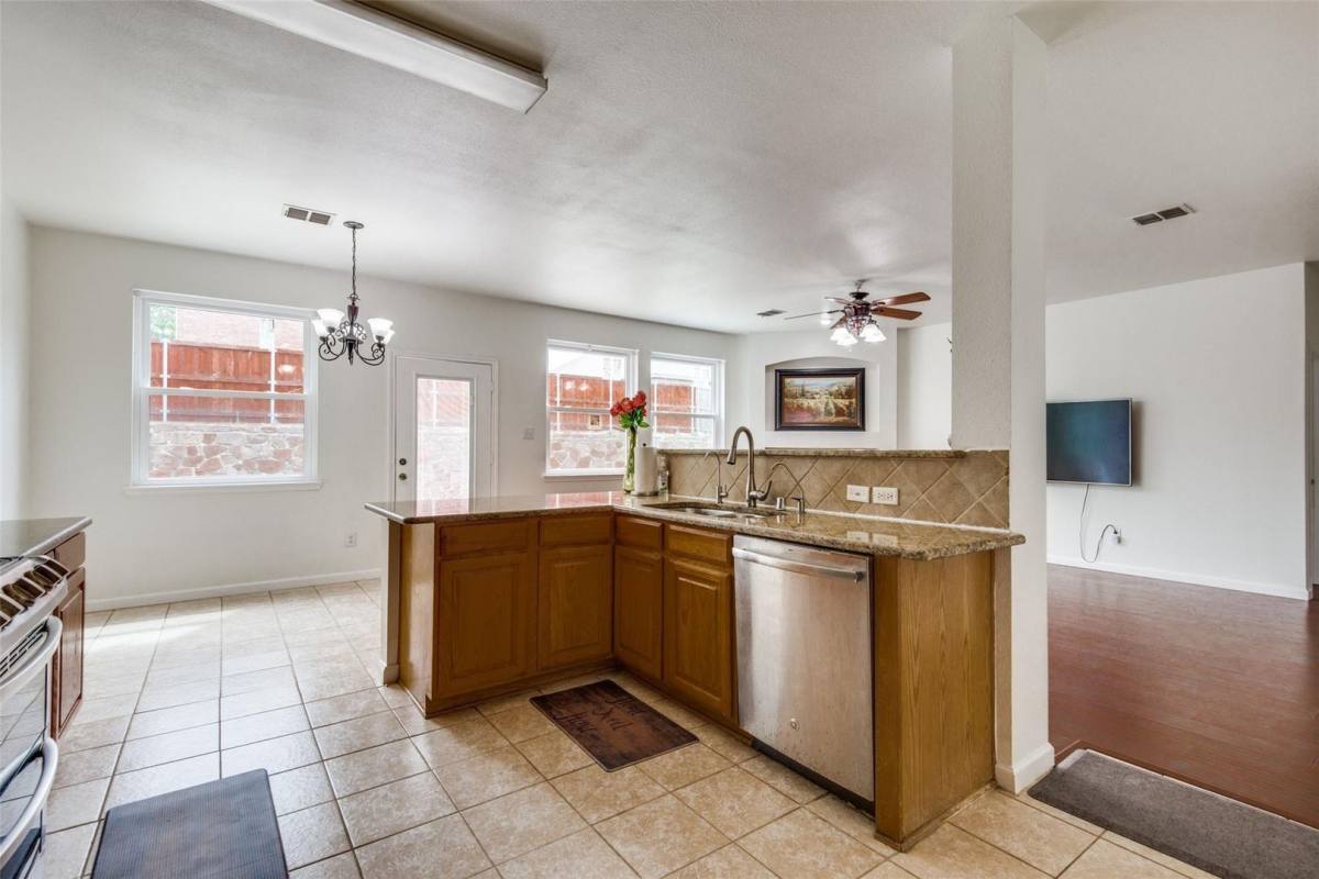 House for rent at 9720 Kingsmill Dr, Plano, TX 75025